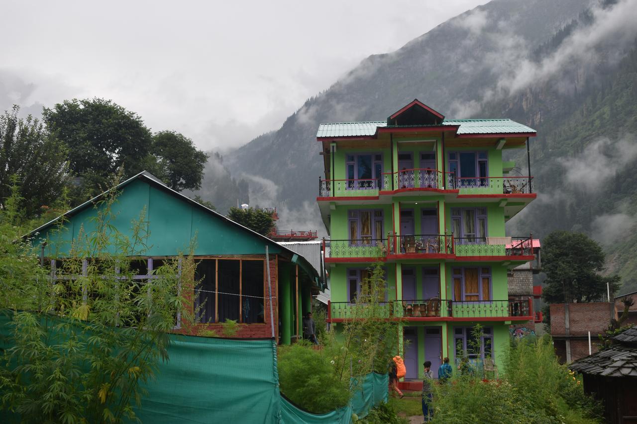 Shiva Moon Hotel Tosh Exterior photo